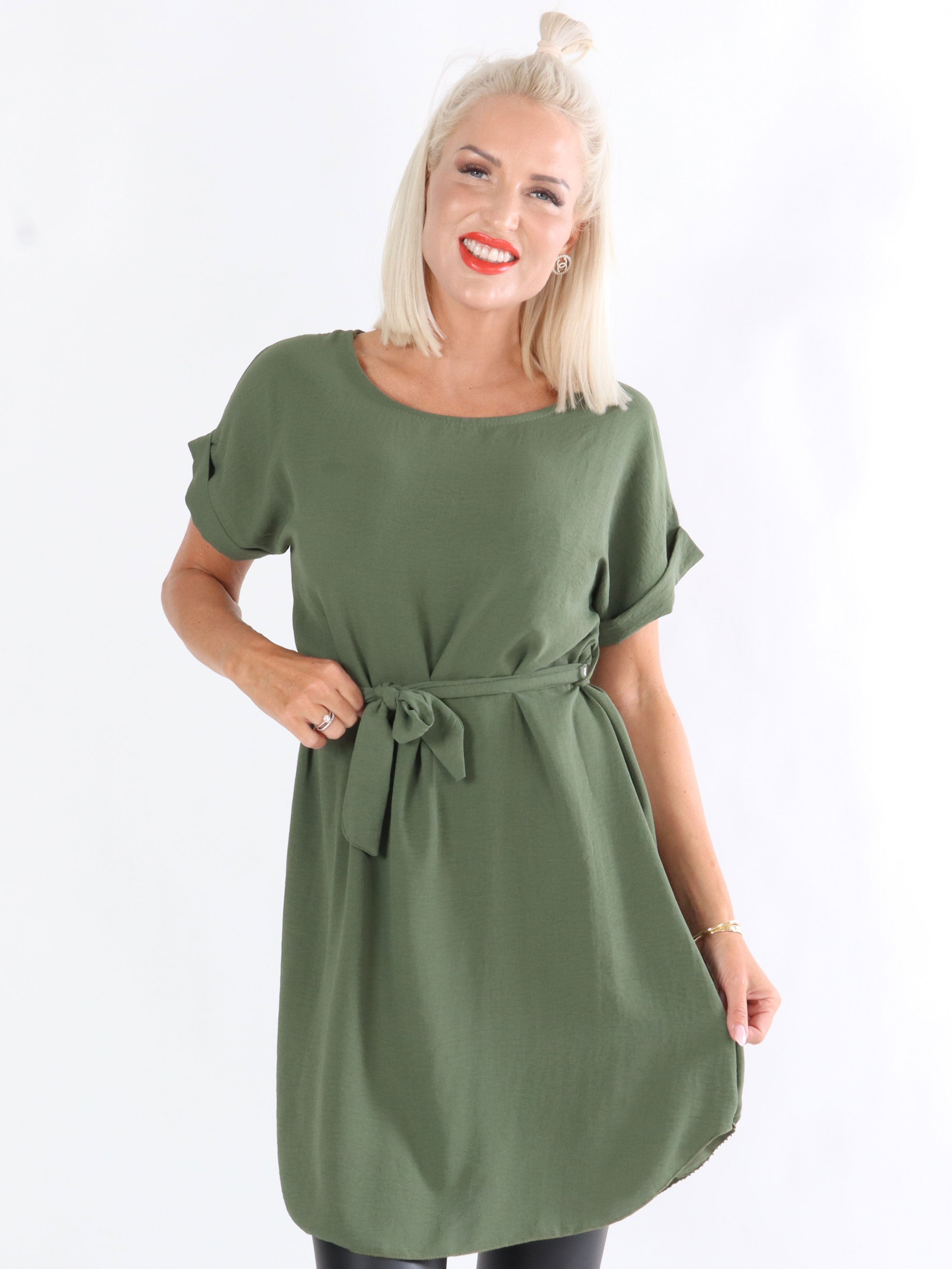 Tabitta - Lätt klänning med knytband